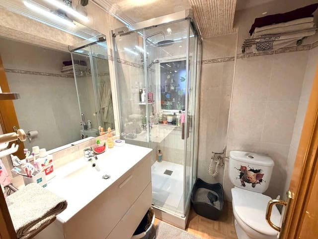 3 sovrum Lägenhet till salu i Carolinas Altas, Alicante stad - 189 000 € (Ref: 10166730)