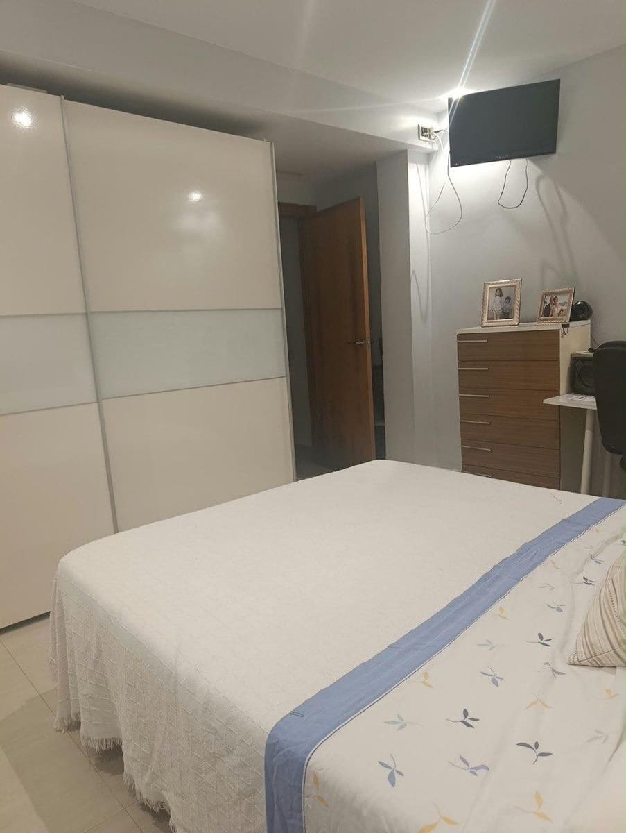 Piso de 3 habitaciones en Paterna en venta - 219.000 € (Ref: 10171748)