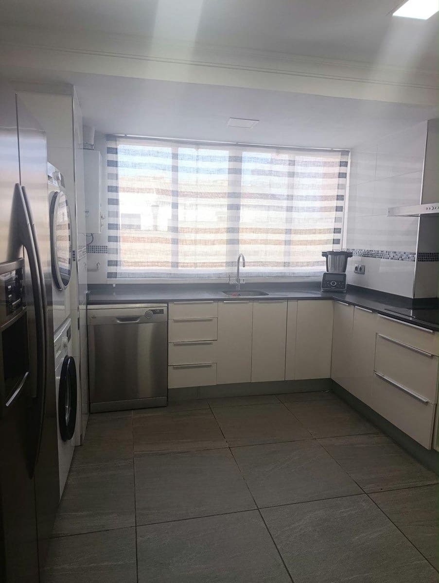 Piso de 3 habitaciones en Paterna en venta - 219.000 € (Ref: 10171748)