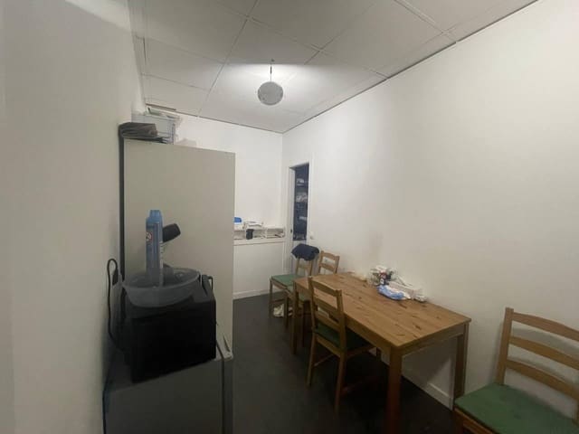 1 soveværelse Virksomhed til leje i La Gran Via, Valencia by - € 1.400 (Ref: 10171750)