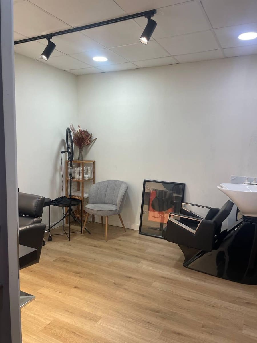 1 quarto Empresa para arrendar em Valencia cidade - 1 400 € (Ref: 10171750)