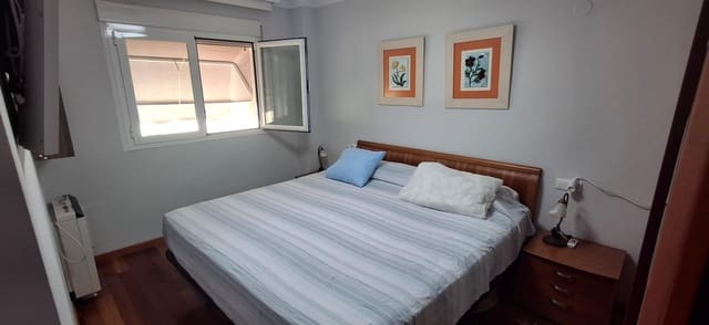 Piso de 3 habitaciones en Gandia en venta con garaje - 294.000 € (Ref: 10177218)