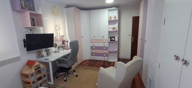 Piso de 3 habitaciones en Gandia en venta con garaje - 294.000 € (Ref: 10177218)