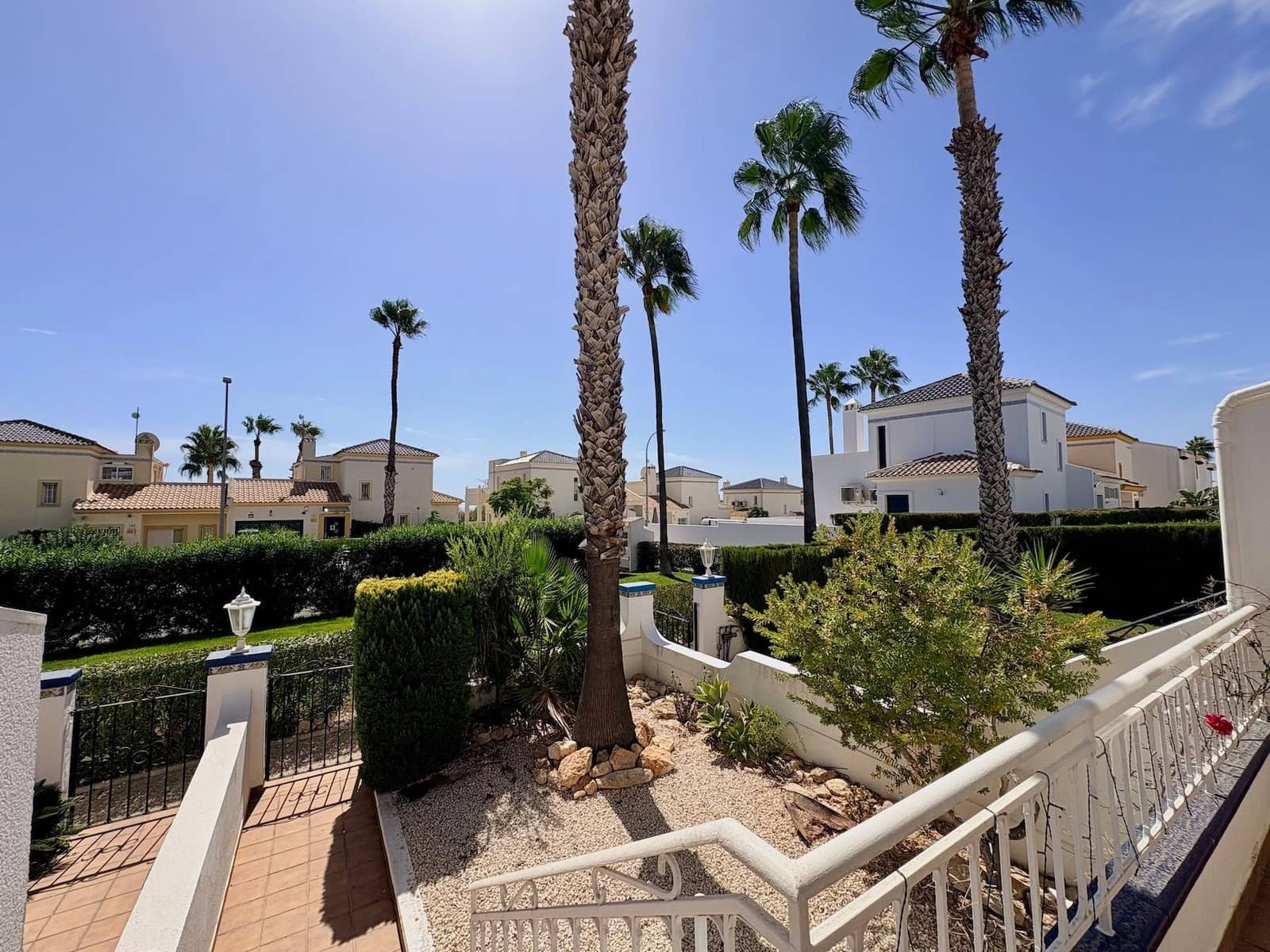 2 soverom Rekkehus til salgs i Campoamor med svømmebasseng - € 290 000 (Ref: 10177222)