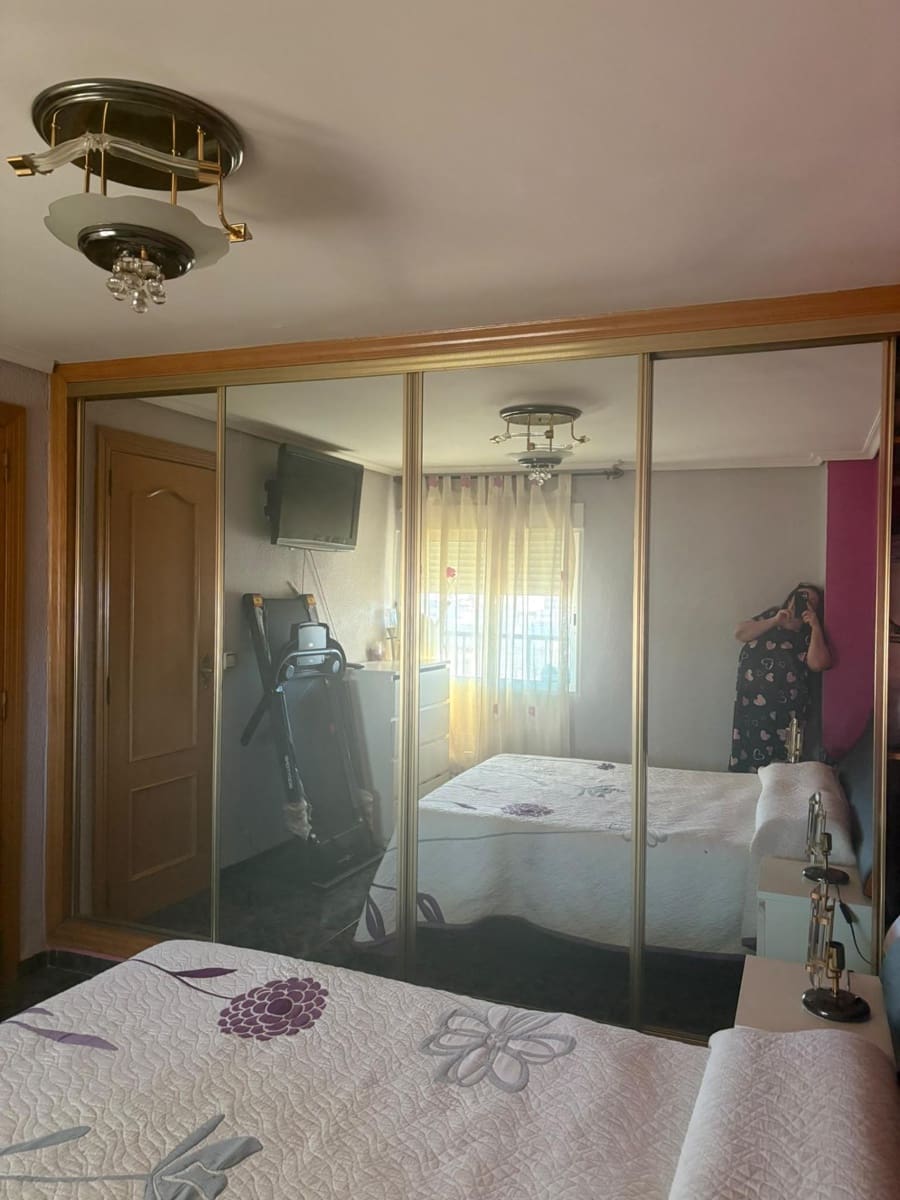 Piso de 3 habitaciones en València ciudad en venta - 295.000 € (Ref: 10183192)