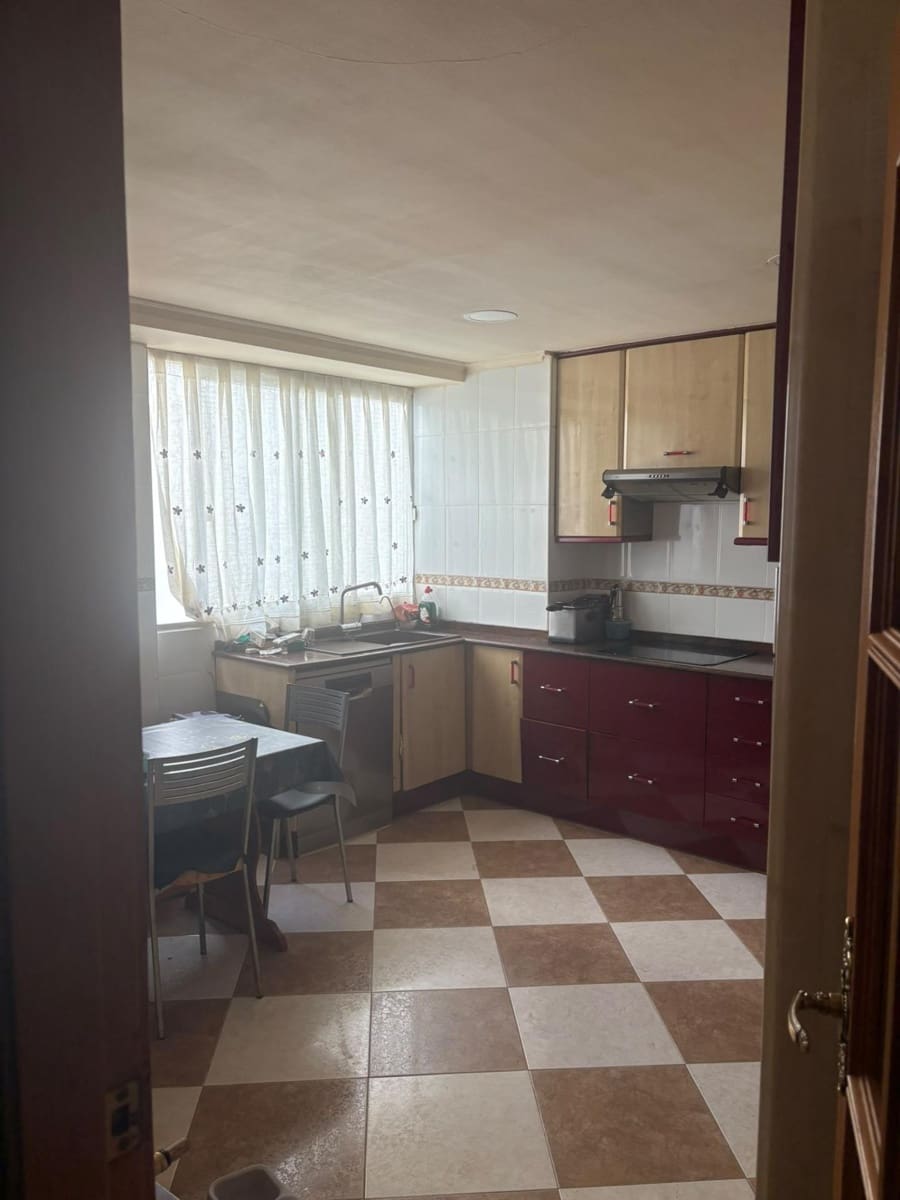 Piso de 3 habitaciones en València ciudad en venta - 295.000 € (Ref: 10183192)