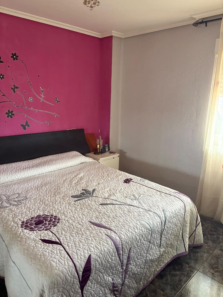 Piso de 3 habitaciones en València ciudad en venta - 295.000 € (Ref: 10183192)