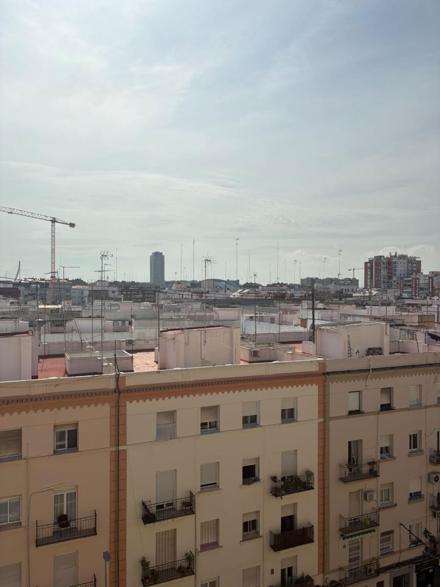 Piso de 3 habitaciones en València ciudad en venta - 295.000 € (Ref: 10183192)