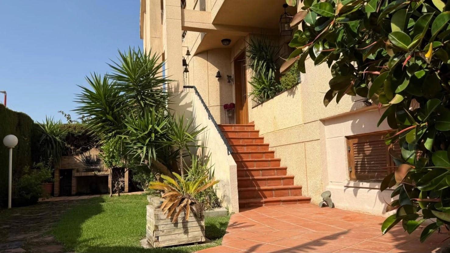 4 soveværelse Villa til leje i Betera med swimmingpool garage - € 2.600 (Ref: 10185005)