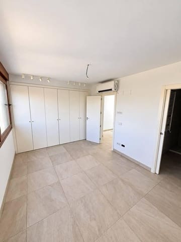 4 Zimmer Reihenhaus zu vermieten in Rocafort mit Pool Garage - 2.490 € (Ref: 10187152)