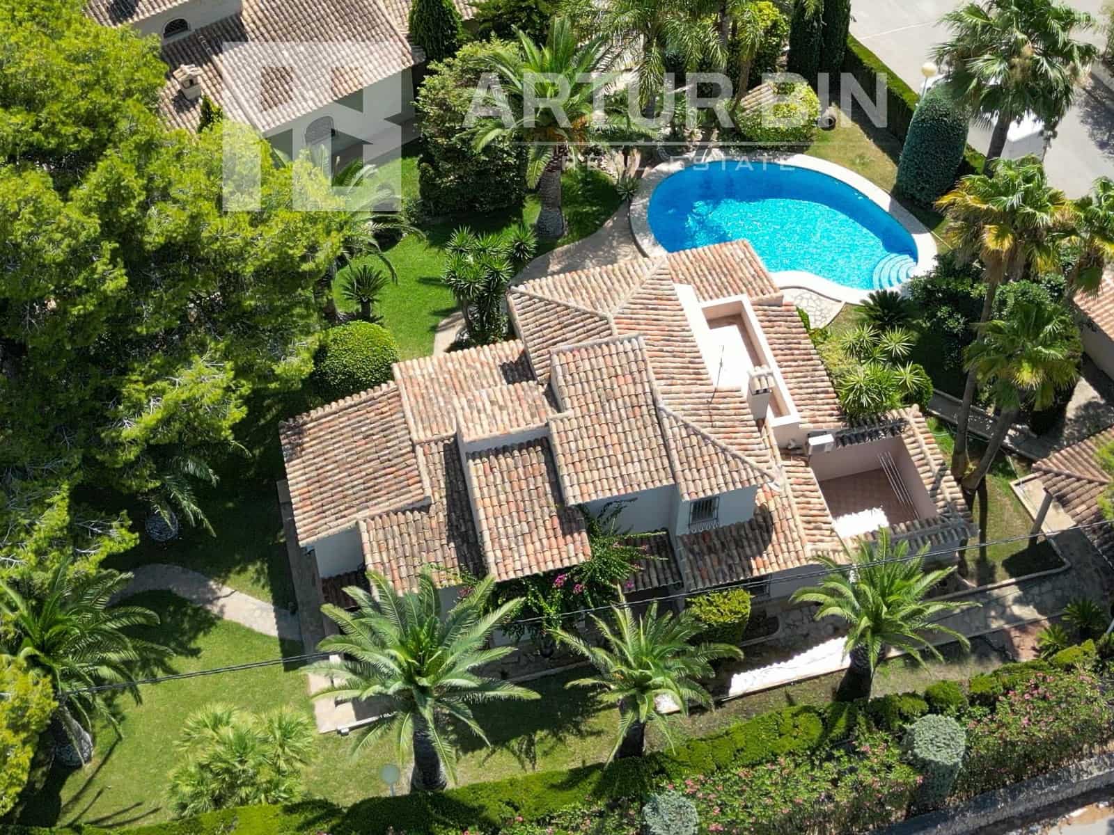 3 soveværelse Villa til salg i Adsubia med swimmingpool garage - € 800.000 (Ref: 8464127)