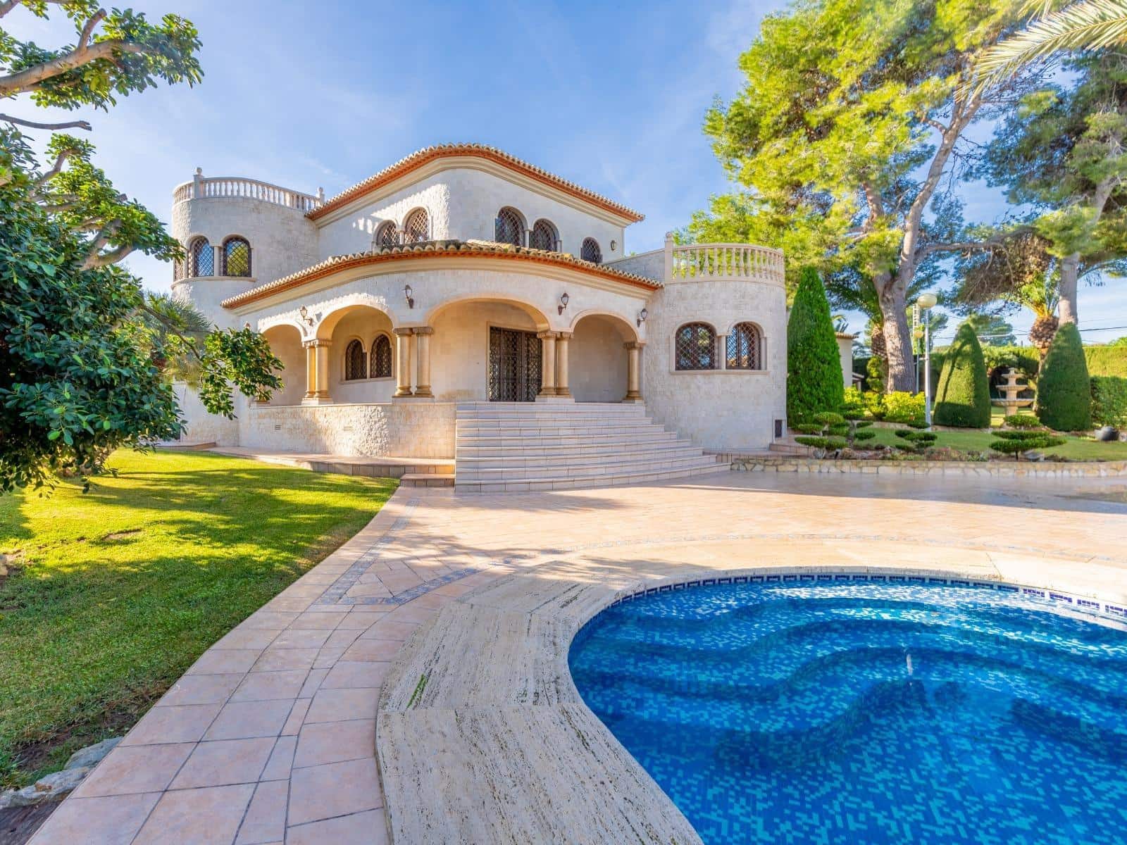 4 soveværelse Villa til salg i Adsubia med swimmingpool garage - € 2.100.000 (Ref: 8468065)