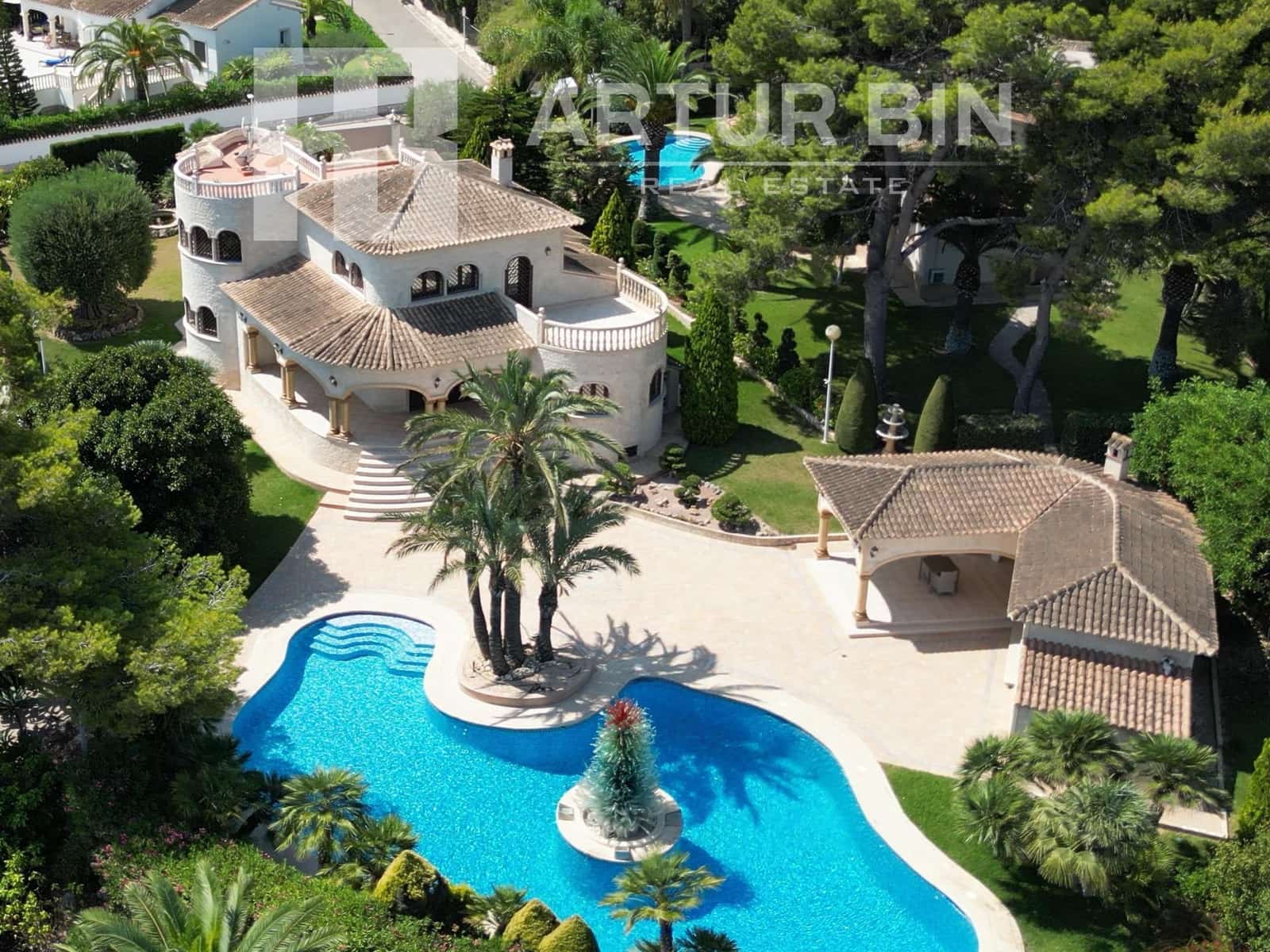 4 soveværelse Villa til salg i Adsubia med swimmingpool garage - € 2.100.000 (Ref: 8468065)