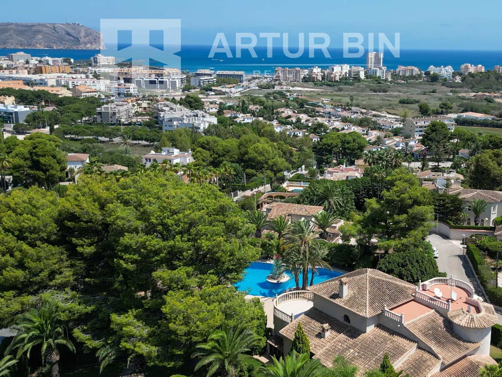 4 soveværelse Villa til salg i Adsubia med swimmingpool garage - € 2.100.000 (Ref: 8468065)