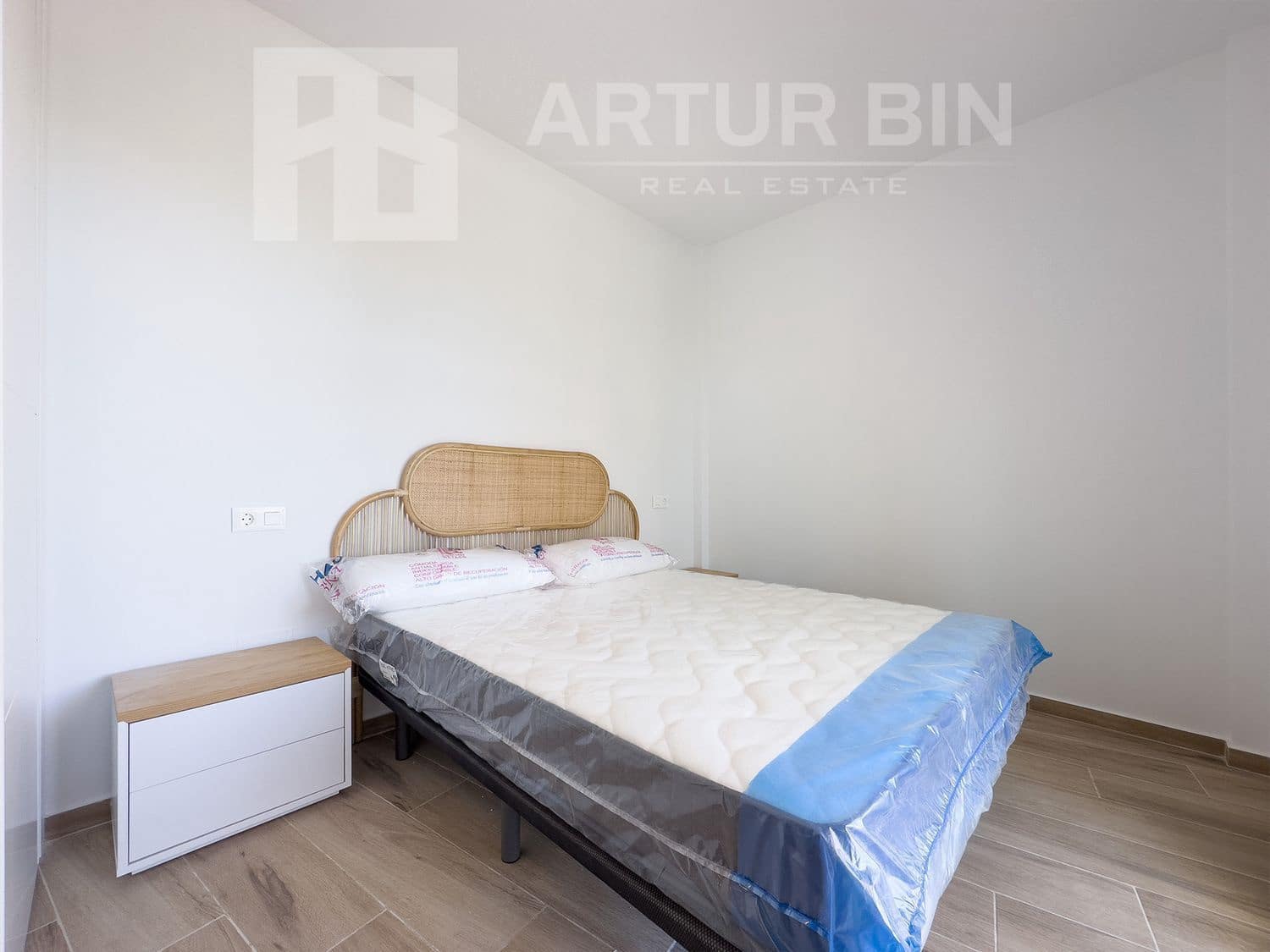 2 soveværelse Lejlighed til salg i Filipinas med swimmingpool garage - € 260.000 (Ref: 8476010)