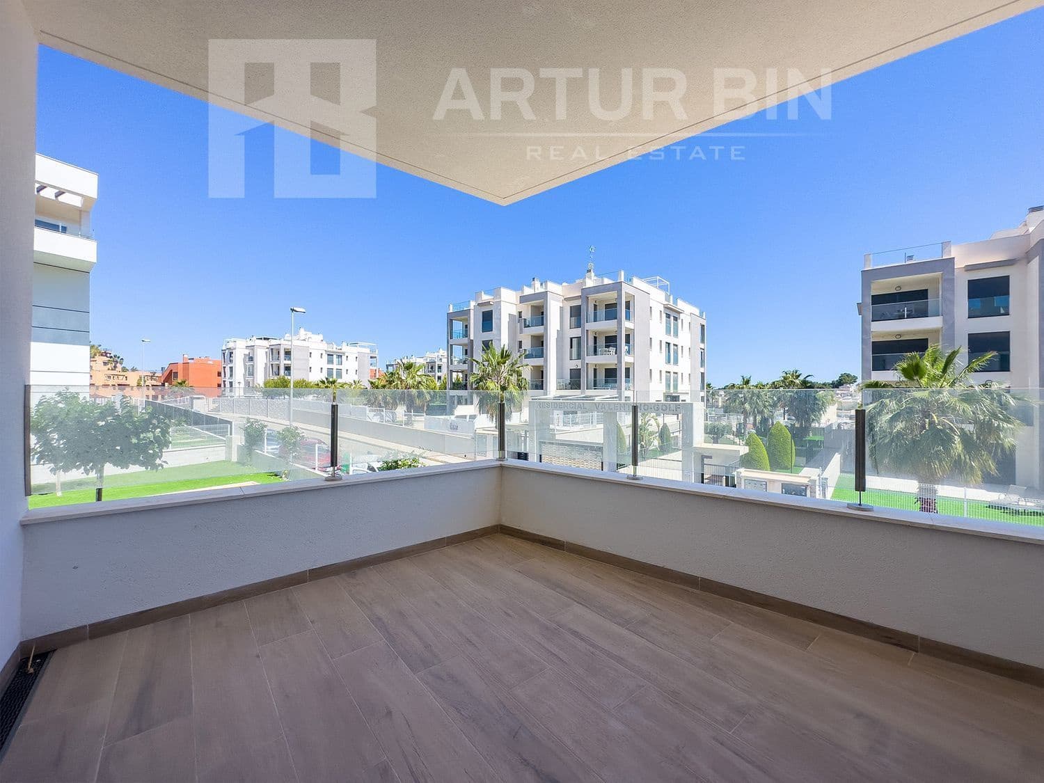 2 soveværelse Lejlighed til salg i Filipinas med swimmingpool garage - € 260.000 (Ref: 8476010)