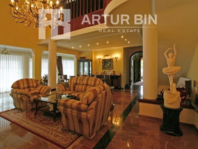 10 soveværelse Villa til salg i Este, Málaga by med garage - € 3.150.000 (Ref: 8668490)