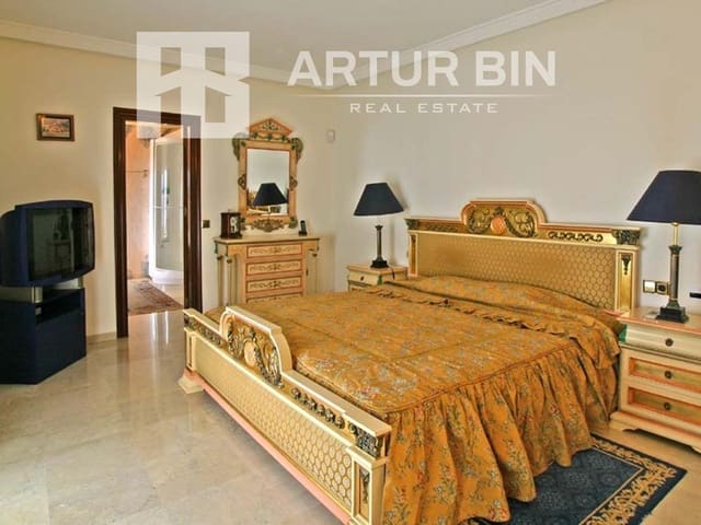 10 soveværelse Villa til salg i Este, Málaga by med garage - € 3.150.000 (Ref: 8668490)