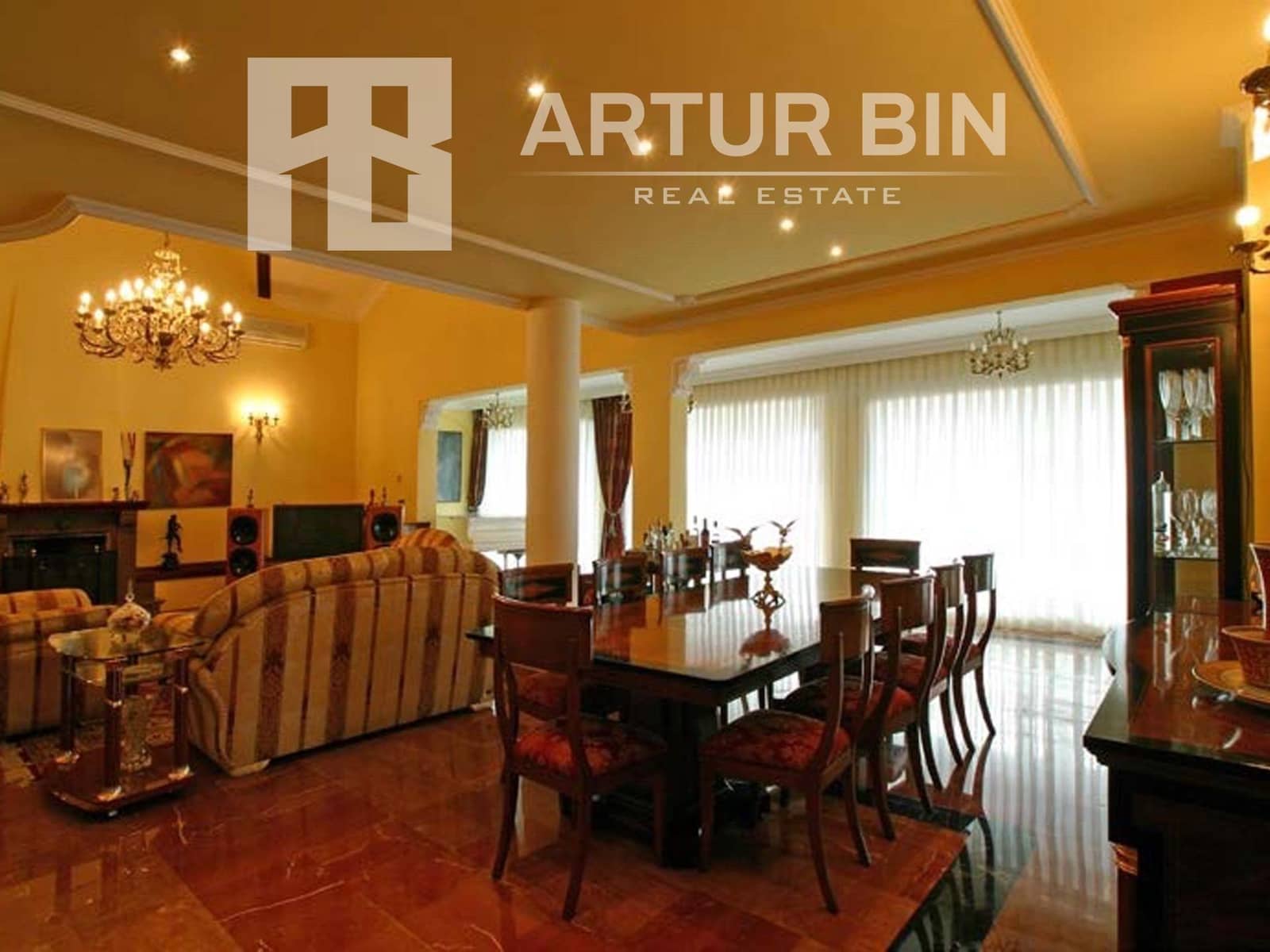 10 soverom Villa til salgs i Malaga by med garasje - € 3 150 000 (Ref: 8668490)