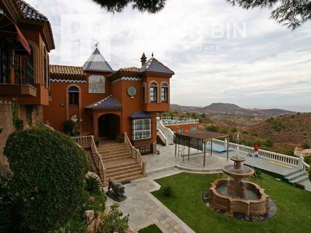 10 soveværelse Villa til salg i Este, Málaga by med garage - € 3.150.000 (Ref: 8668490)