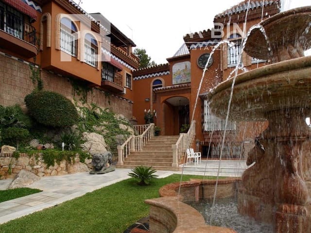 10 soveværelse Villa til salg i Este, Málaga by med garage - € 3.150.000 (Ref: 8668490)