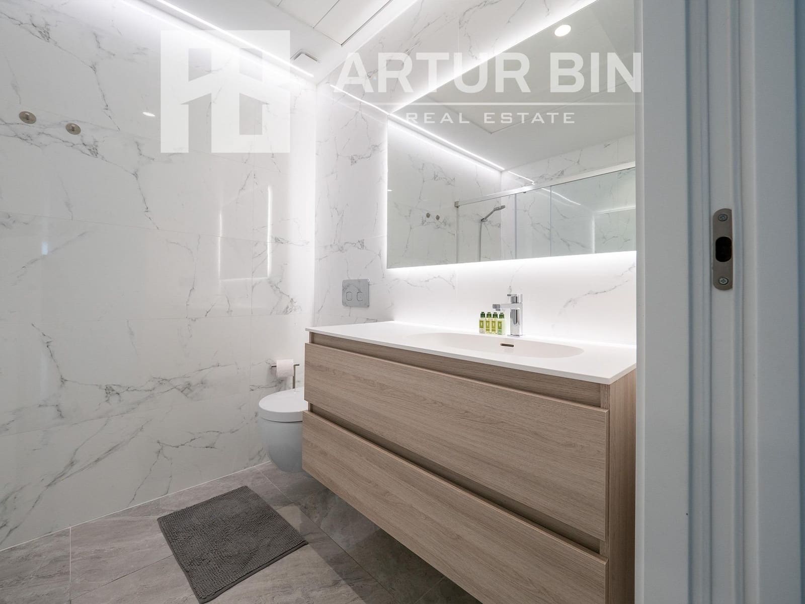 4 bedroom Villa for sale in Finestrat with pool - € 1,750,000 (Ref: 8683443)