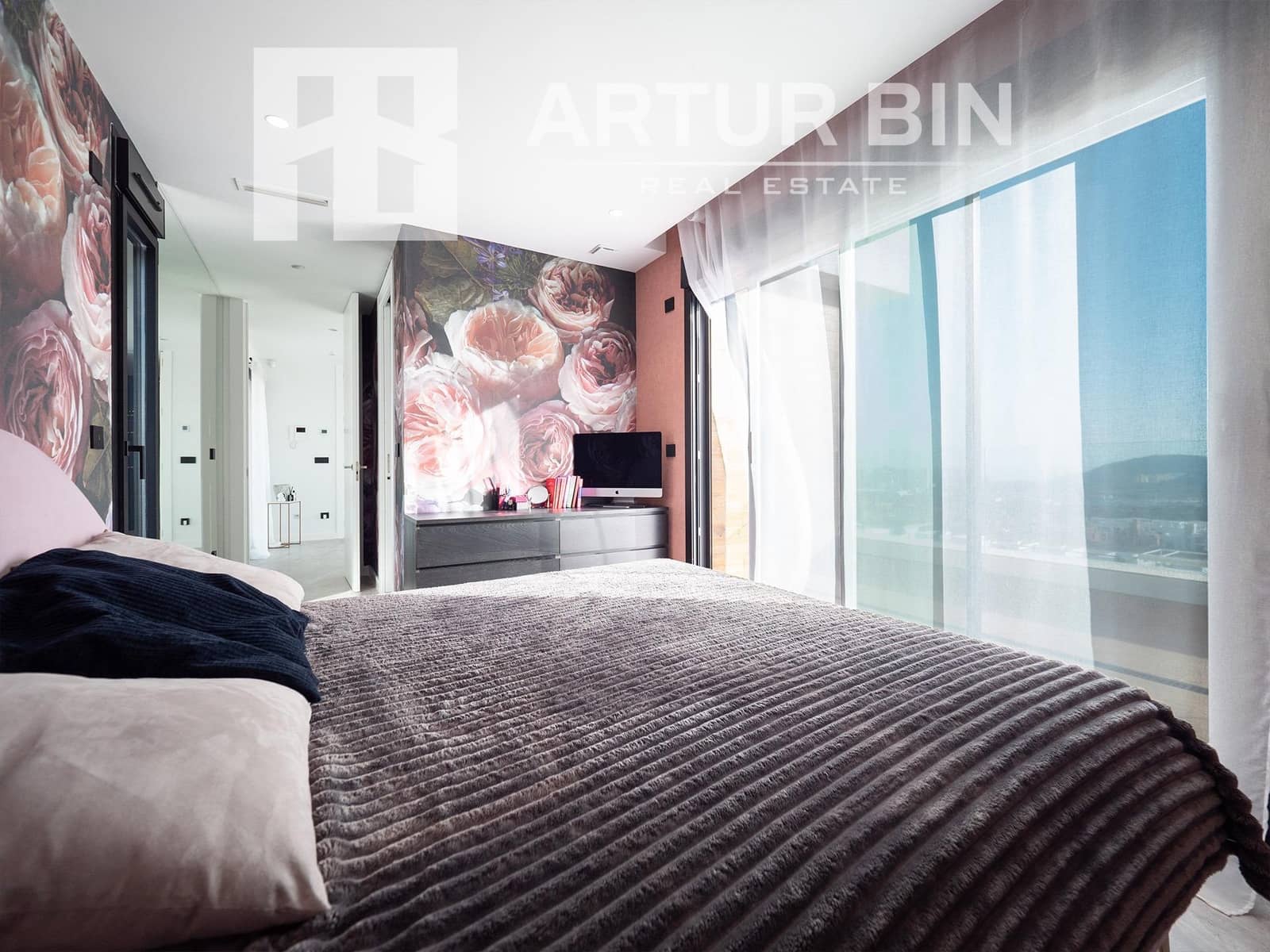 4 bedroom Villa for sale in Finestrat with pool - € 1,750,000 (Ref: 8683443)