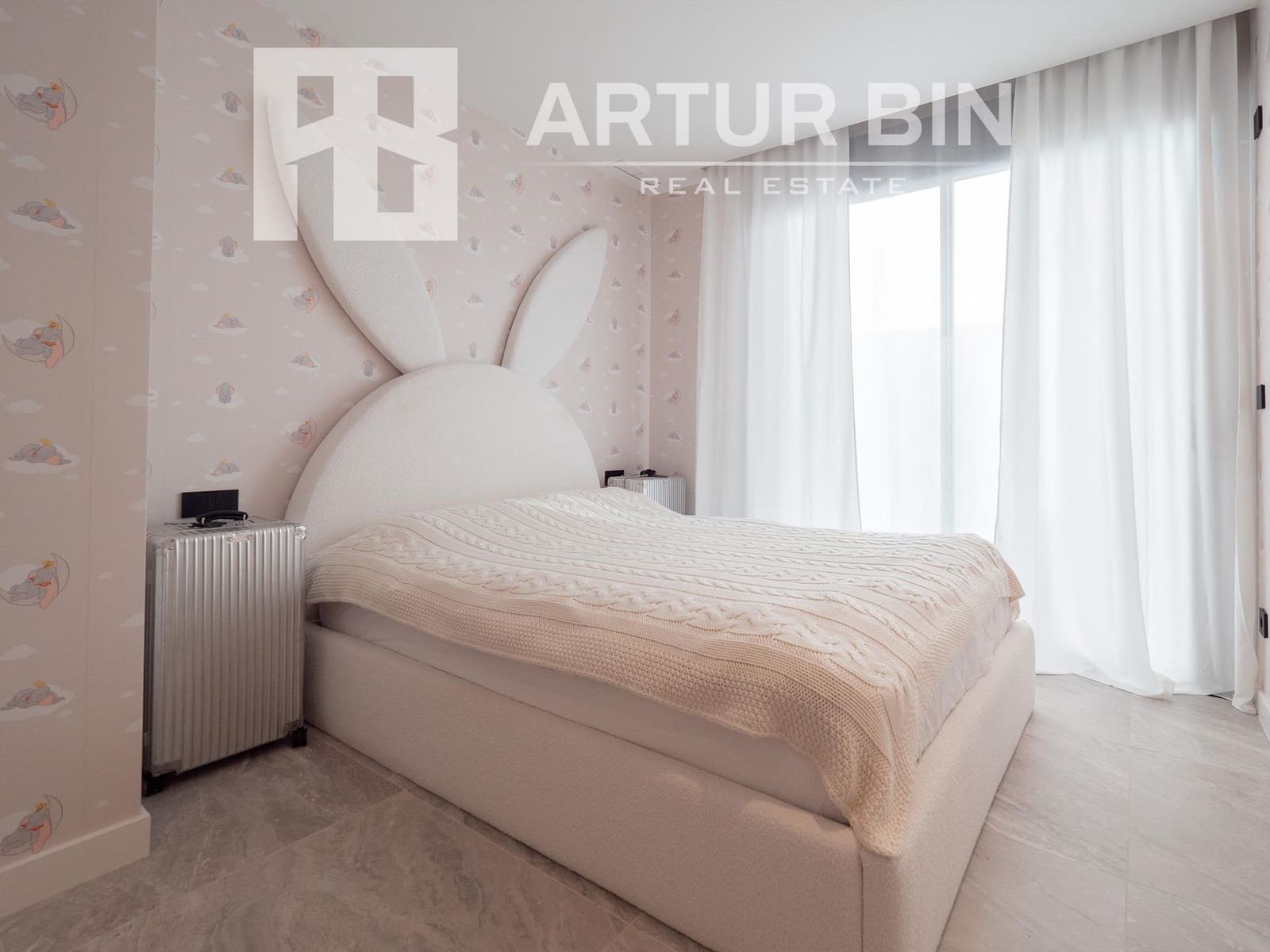 4 bedroom Villa for sale in Finestrat with pool - € 1,750,000 (Ref: 8683443)