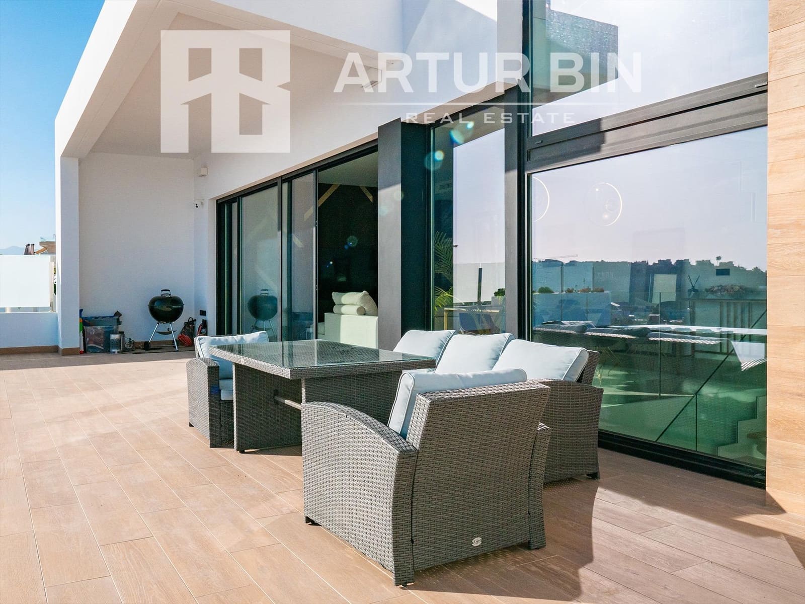 4 bedroom Villa for sale in Finestrat with pool - € 1,750,000 (Ref: 8683443)