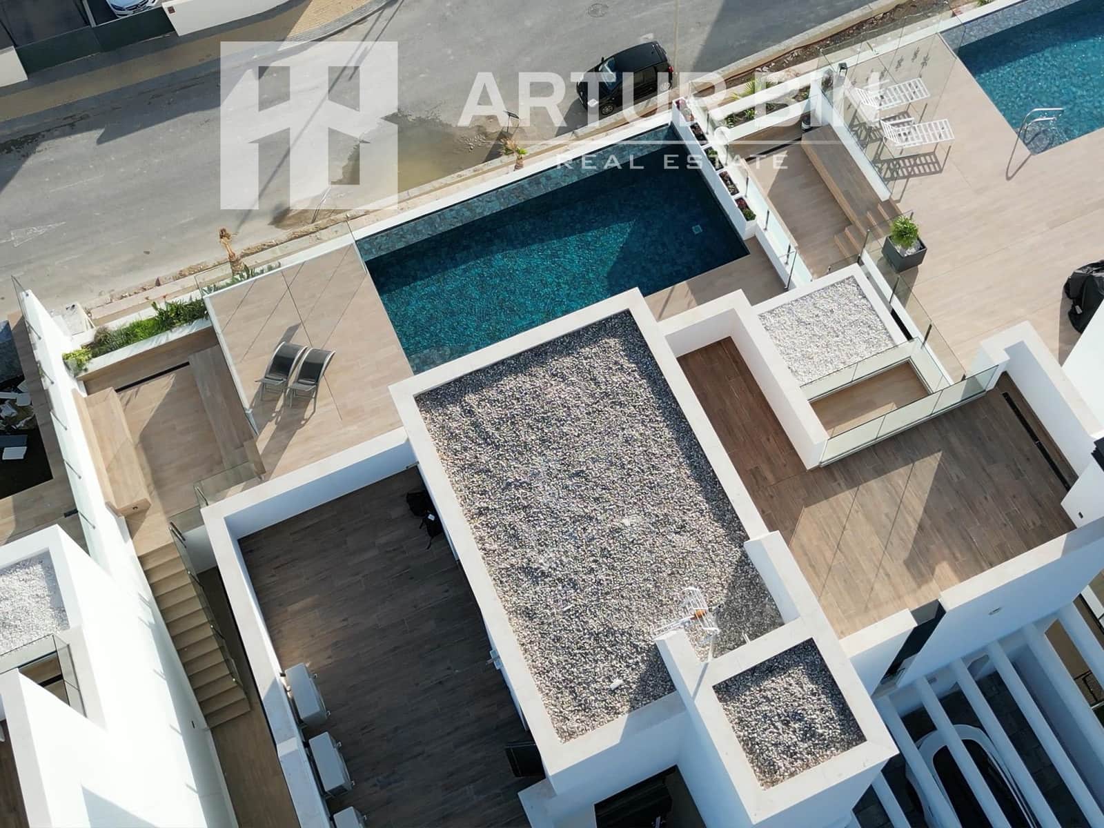 4 bedroom Villa for sale in Finestrat with pool - € 1,750,000 (Ref: 8683443)