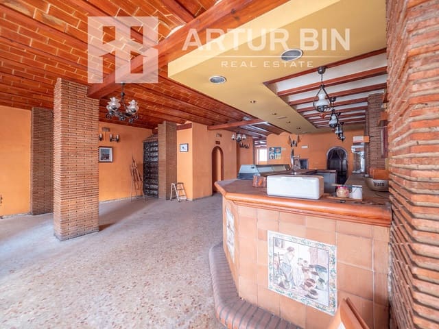 Commercial for sale in Benicalap, Valencia city - € 135,000 (Ref: 8709886)