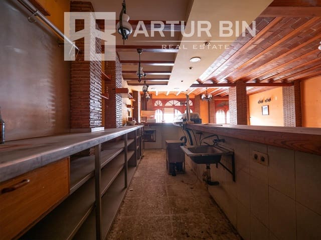 Commercial for sale in Benicalap, Valencia city - € 135,000 (Ref: 8709886)