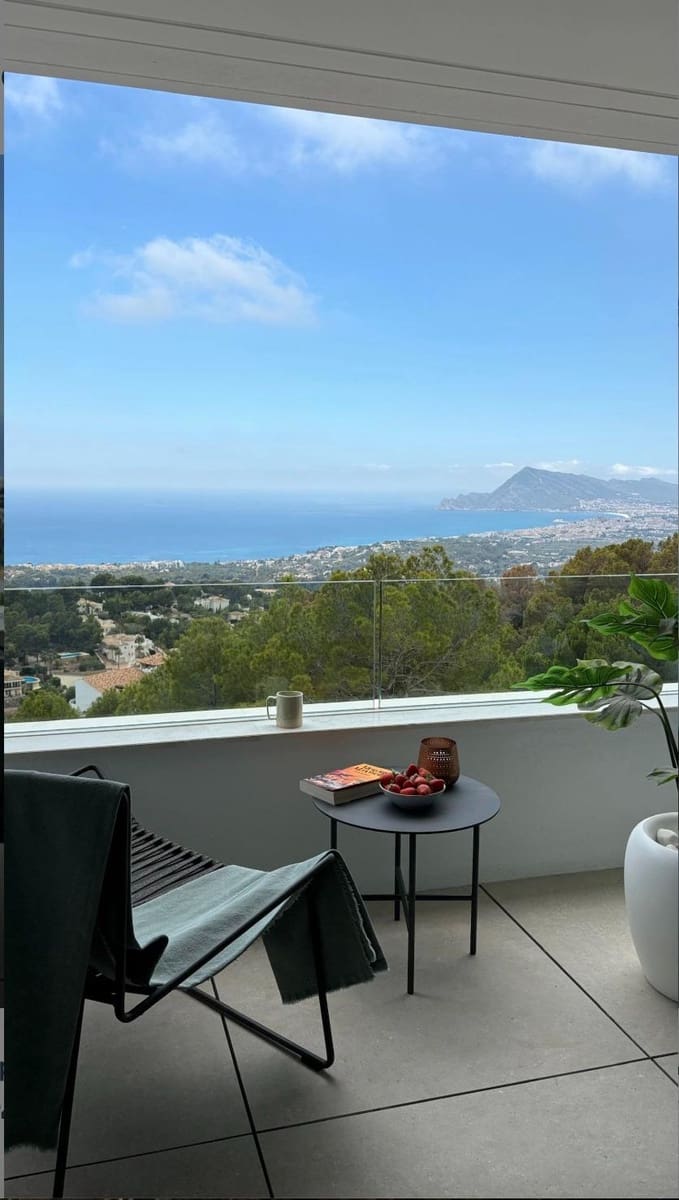 4 bedroom Villa for sale in Altea with pool - € 1,921,000 (Ref: 8802256)