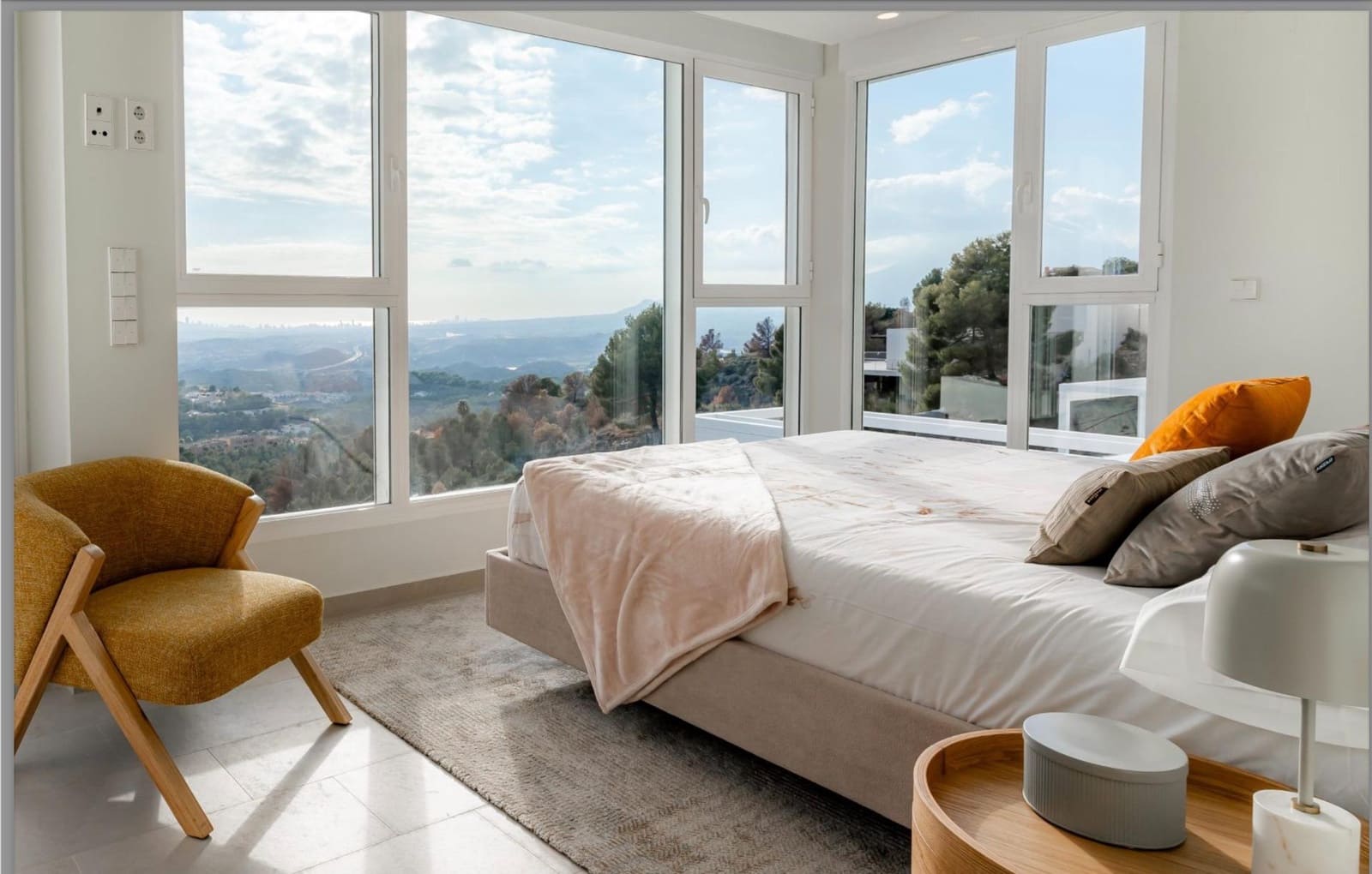 4 bedroom Villa for sale in Altea with pool - € 1,095,000 (Ref: 8802257)