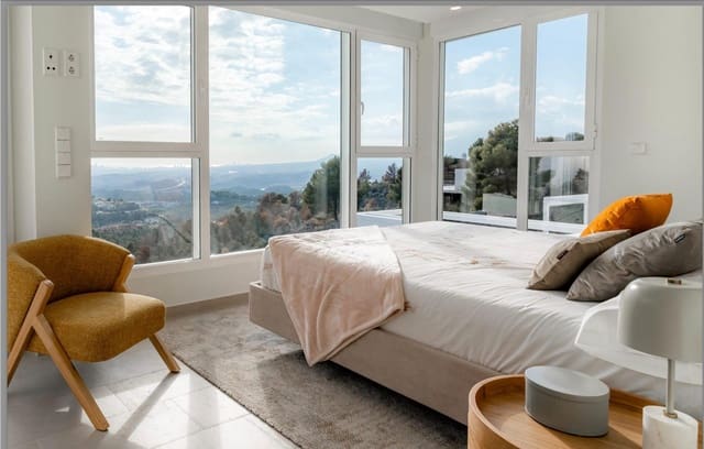 4 Zimmer Villa zu verkaufen in Altea mit Pool - 1.095.000 € (Ref: 8802257)