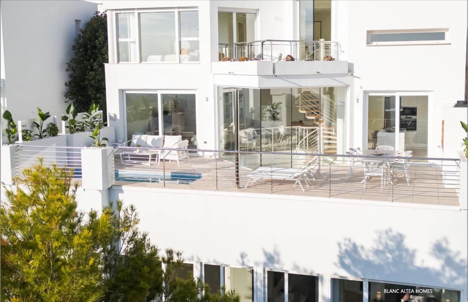 4 bedroom Villa for sale in Altea with pool - € 1,095,000 (Ref: 8802257)