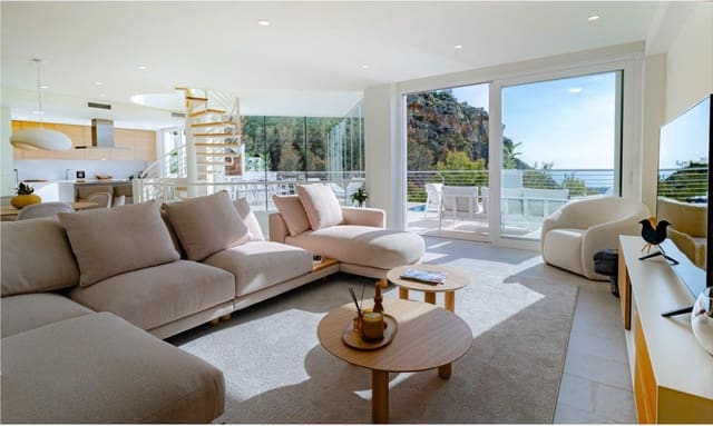 4 Zimmer Villa zu verkaufen in Altea mit Pool - 1.095.000 € (Ref: 8802257)