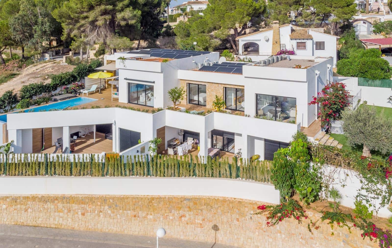 9 bedroom Villa for sale in Moraira with pool - € 2,595,000 (Ref: 8827537)