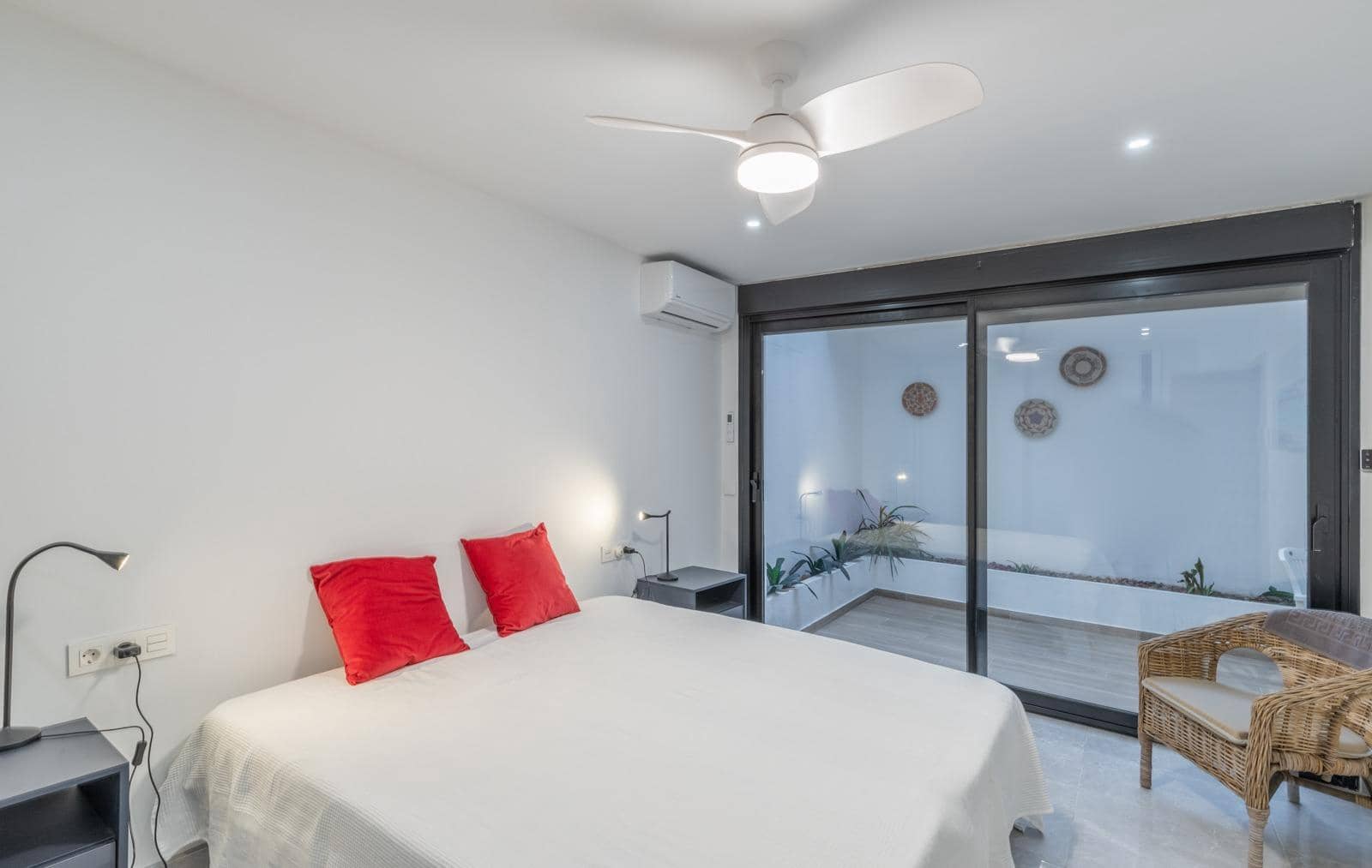 9 bedroom Villa for sale in Moraira with pool - € 2,595,000 (Ref: 8827537)