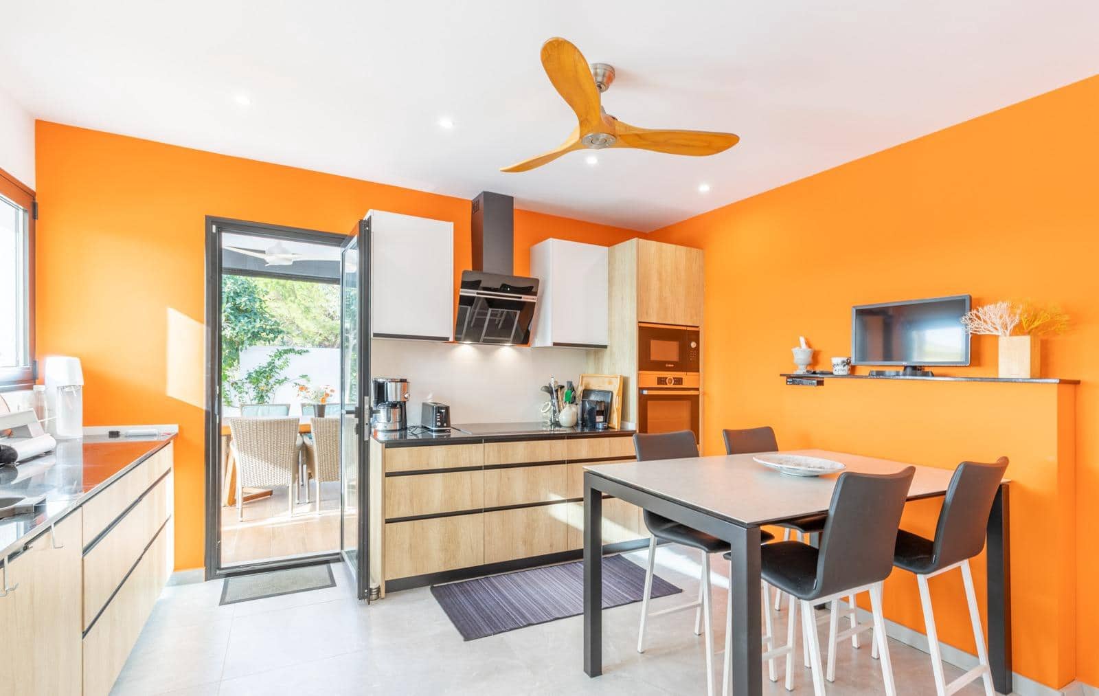 9 bedroom Villa for sale in Moraira with pool - € 2,595,000 (Ref: 8827537)