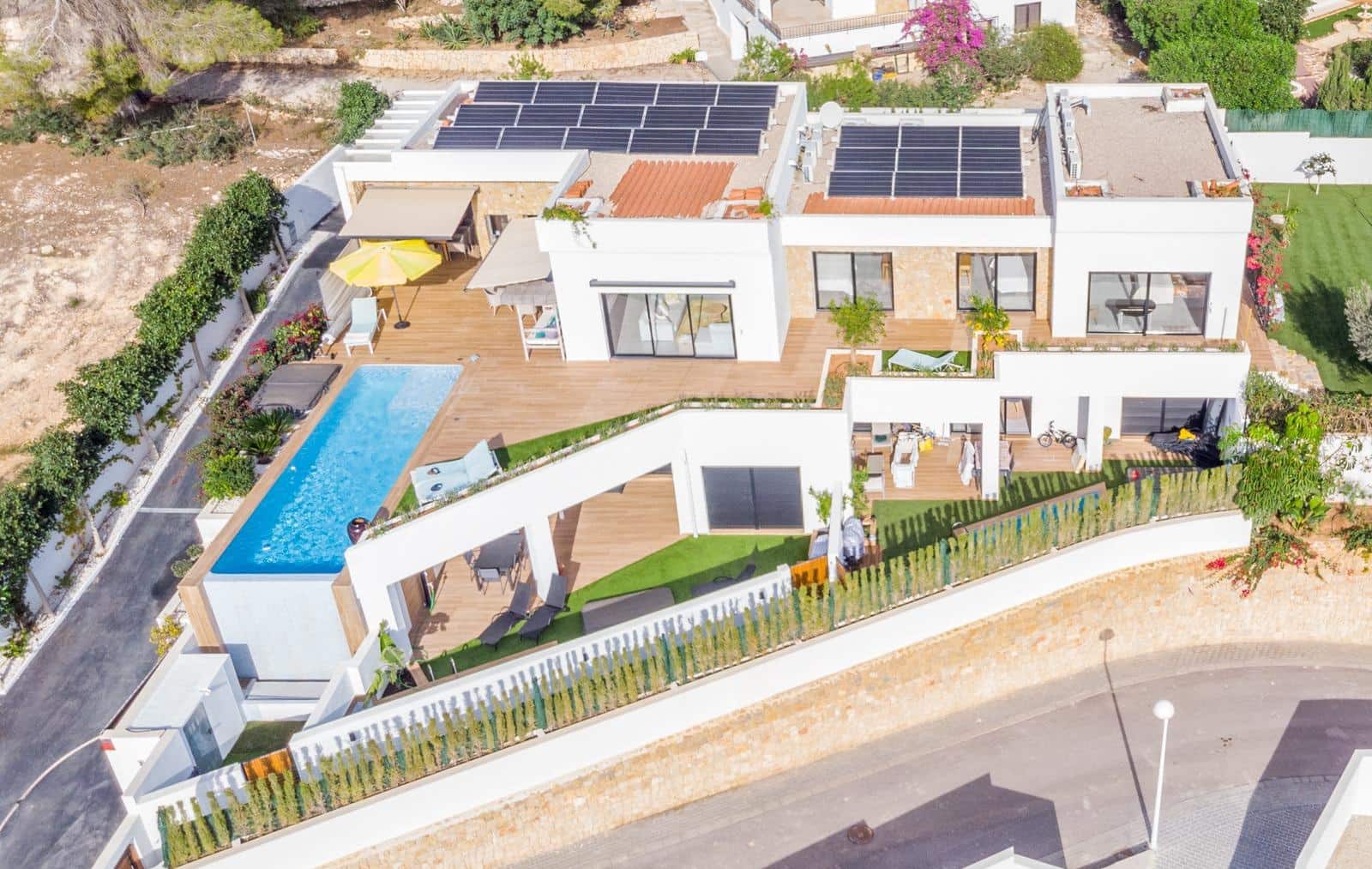 9 bedroom Villa for sale in Moraira with pool - € 2,595,000 (Ref: 8827537)