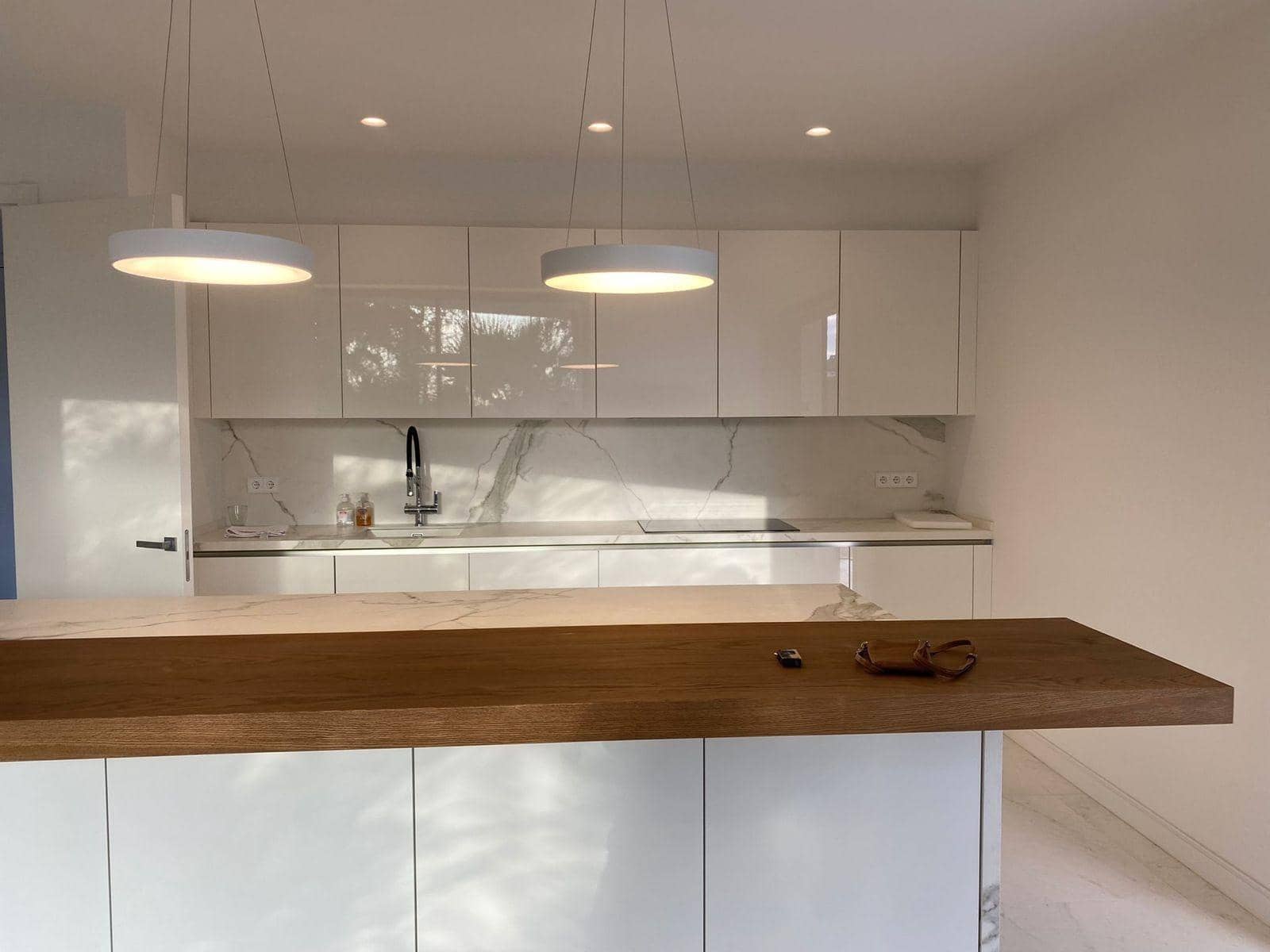 4 bedroom Villa for sale in Benahavis with pool - € 4,200,000 (Ref: 8836688)