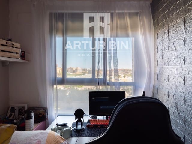 2 slaapkamer Appartement te koop in Valencia stad met zwembad - € 245.000 (Ref: 8939434)