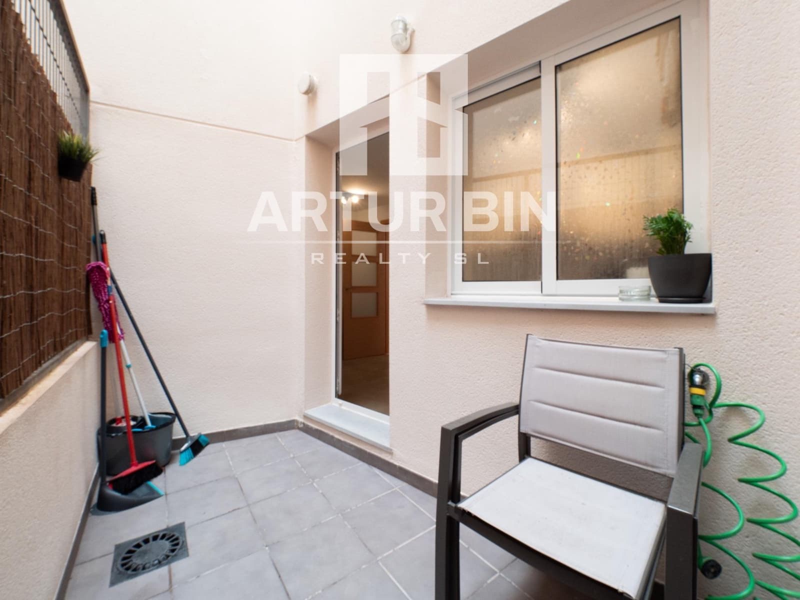 2 soveværelse Lejlighed til salg i Gilet med garage - € 210.000 (Ref: 8943918)