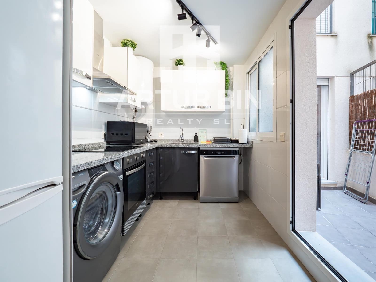 2 soveværelse Lejlighed til salg i Gilet med garage - € 210.000 (Ref: 8943918)