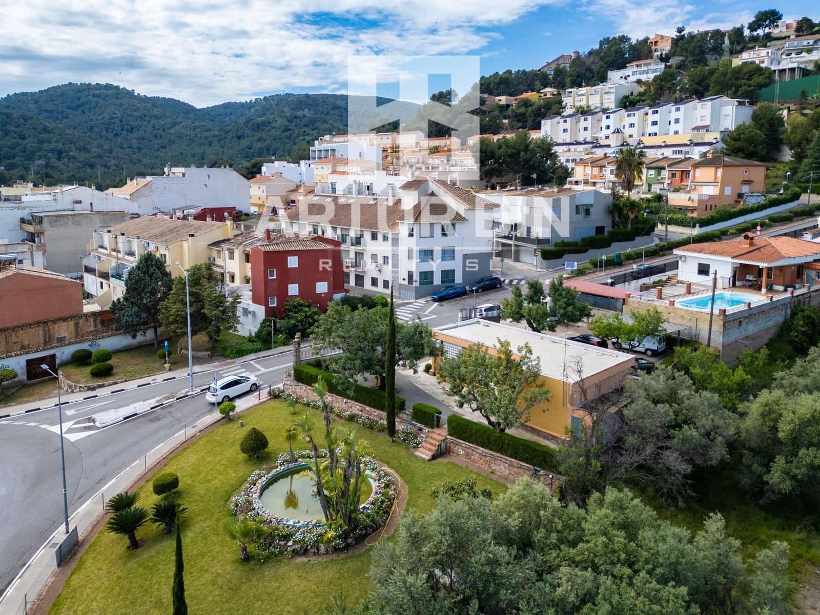 2 soveværelse Lejlighed til salg i Gilet med garage - € 210.000 (Ref: 8943918)