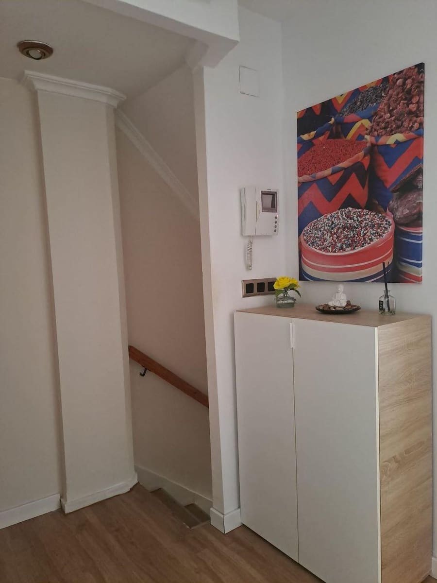 4 quarto Casa em Banda para venda em Moncada - 360 000 € (Ref: 8968340)