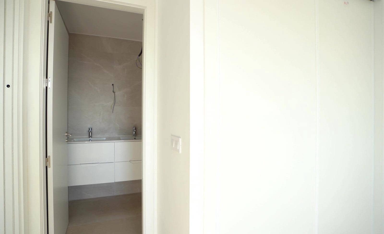 4 bedroom Apartment for sale in Finestrat with pool - € 580,000 (Ref: 8970386)