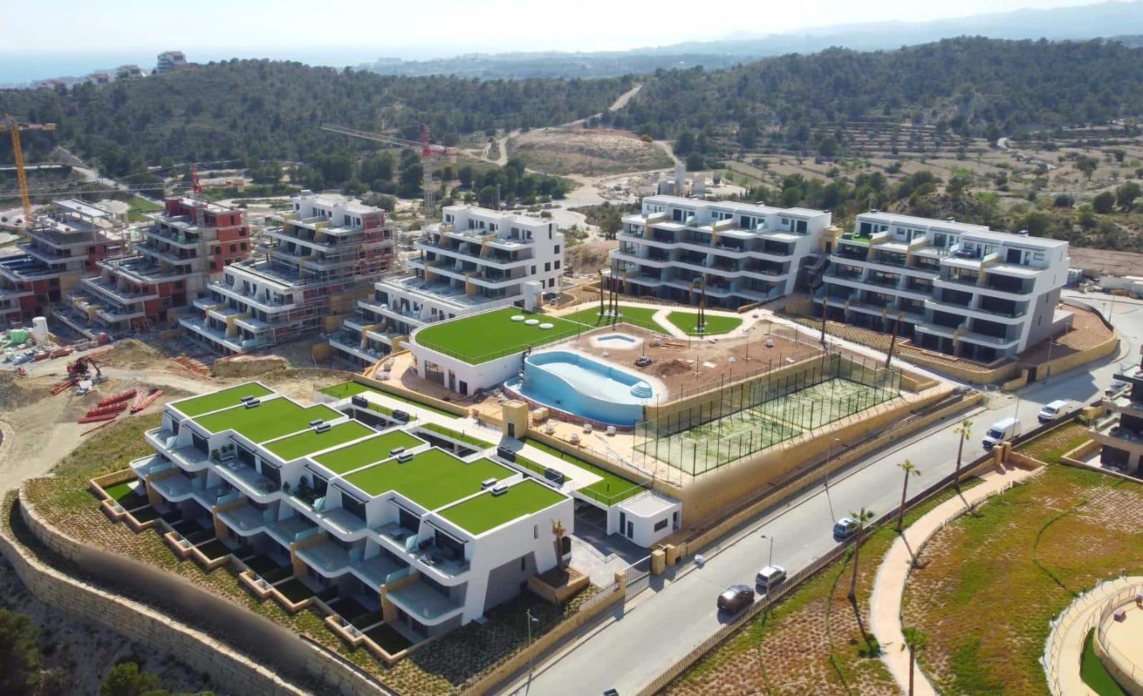 4 bedroom Apartment for sale in Finestrat with pool - € 580,000 (Ref: 8970386)