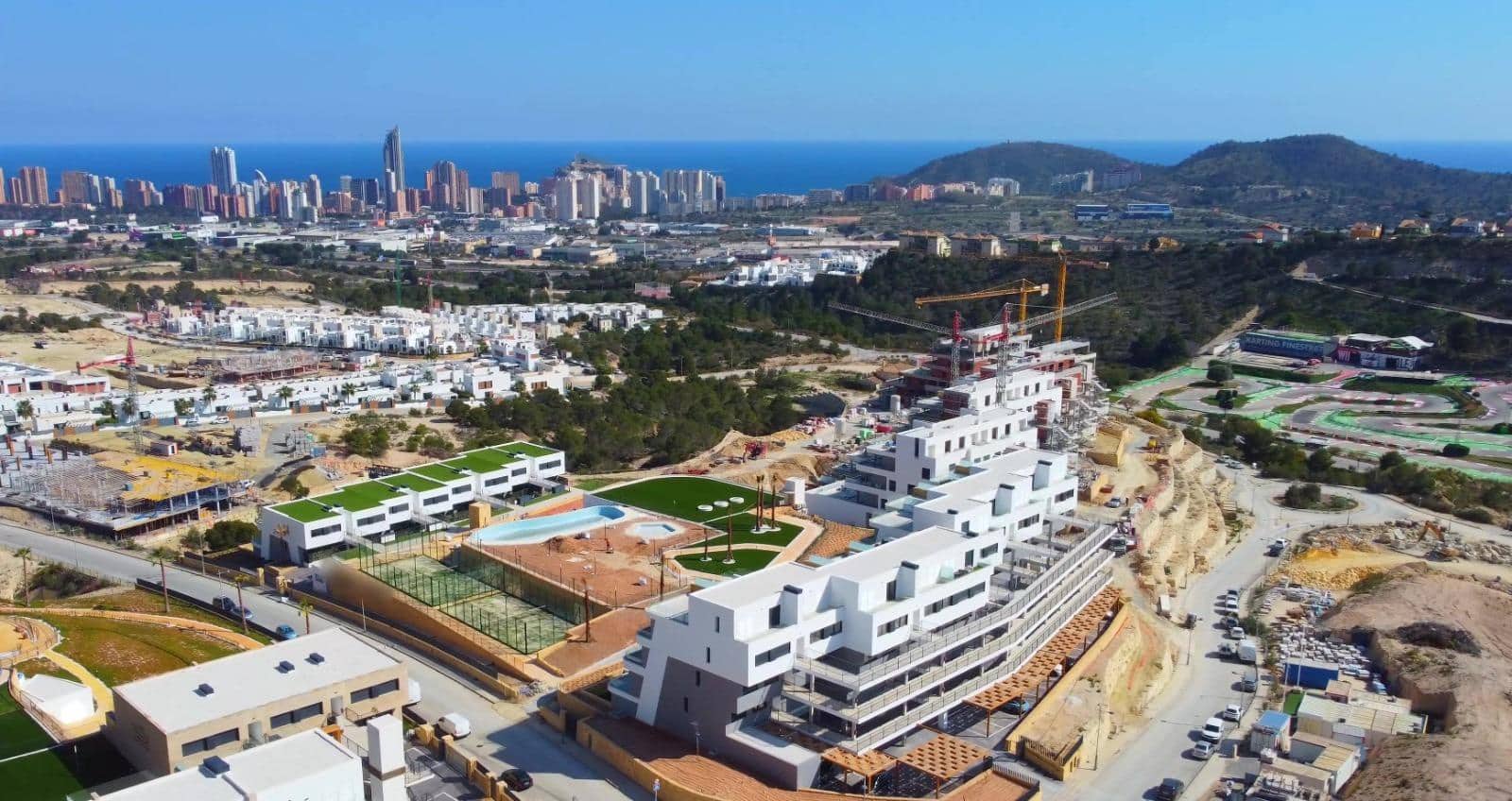 4 bedroom Apartment for sale in Finestrat with pool - € 580,000 (Ref: 8970386)